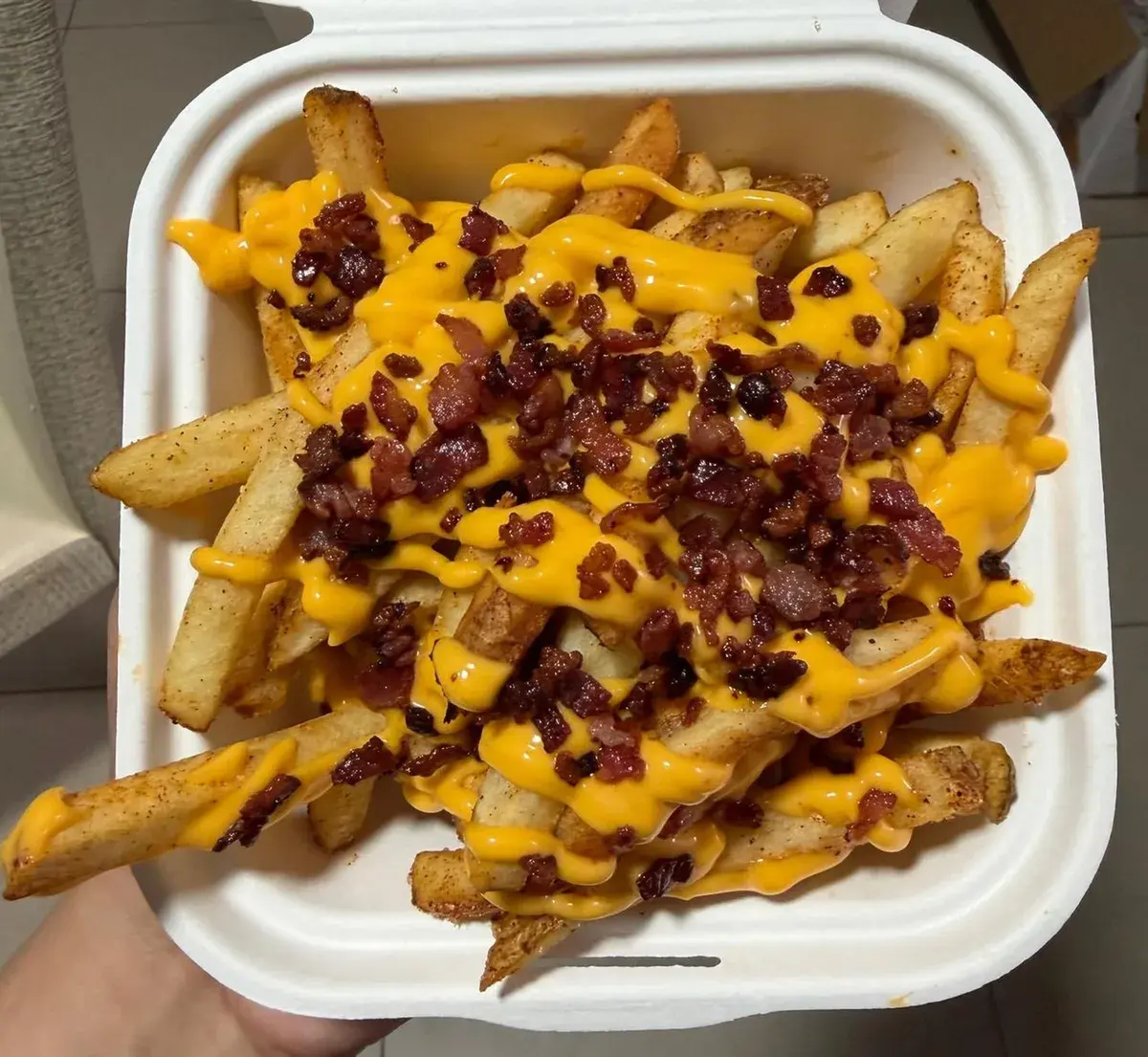 Batata com cheddar e bacon